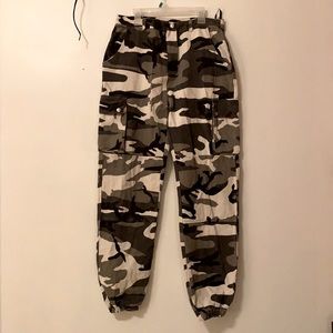 Missguided camo cargo pants. Women’s US 6. Has various greens and white